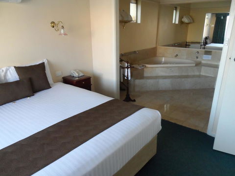 Clifton Motel & Grittleton Lodge - Holiday Find 27