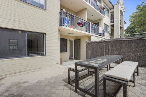 Gorgeous 26 1 Bed Designer Fitout Perfect Location - Holiday Find 15