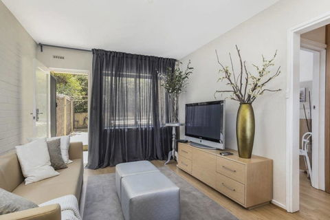 Gorgeous 26 1 Bed Designer Fitout Perfect Location - Holiday Find 35