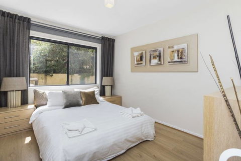 Gorgeous 26 1 Bed Designer Fitout Perfect Location - Holiday Find 39