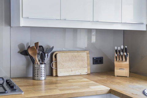 Gorgeous 26 1 Bed Designer Fitout Perfect Location - Holiday Find 33