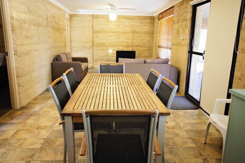 Hopetoun Motel & Chalet Village - Holiday Find 40