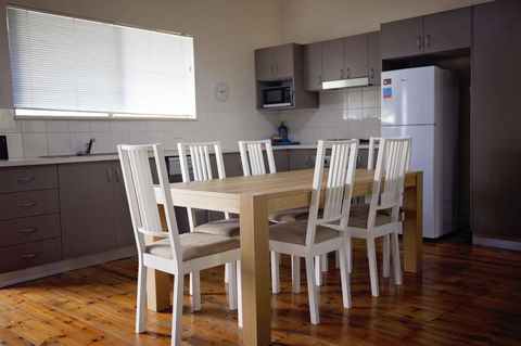 Hopetoun Motel & Chalet Village - Holiday Find 7