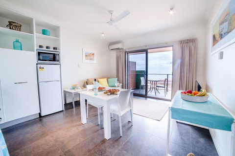 Onslow Beach Resort - Holiday Find 10