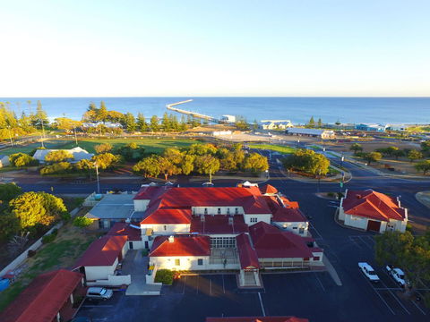 Esplanade Hotel Busselton - Holiday Find 0