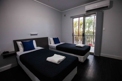 Beadon Bay Hotel - Holiday Find 6