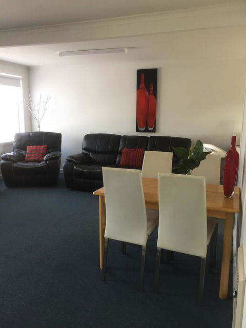 Old Pier Apartments - Holiday Find 11