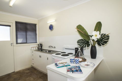 Old Pier Apartments - Holiday Find 13