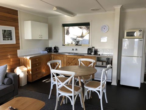 BINALONG BEACH COTTAGE Beachfront At Bay Of Fires Next To Restaurant - Holiday Find 18