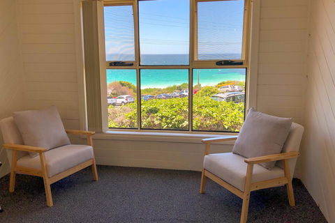 BINALONG BEACH COTTAGE Beachfront At Bay Of Fires Next To Restaurant - Holiday Find 3