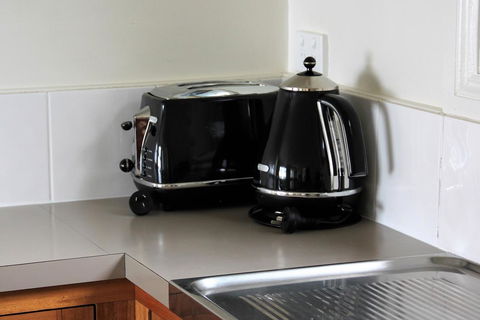 BINALONG BEACH COTTAGE Beachfront At Bay Of Fires Next To Restaurant - Holiday Find 13