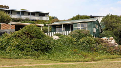 BINALONG BEACH COTTAGE Beachfront At Bay Of Fires Next To Restaurant - Holiday Find 8