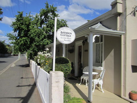 Arendon Cottage - Holiday Find 2