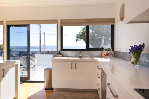 Sandy Bay Waterfront Home - Holiday Find 13