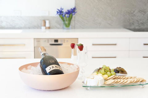 Sandy Bay Waterfront Home - Holiday Find 28