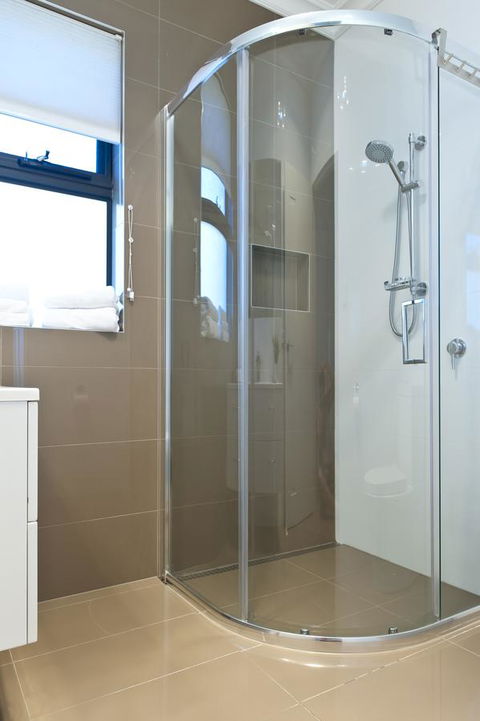 Sandy Bay Waterfront Home - Holiday Find 21