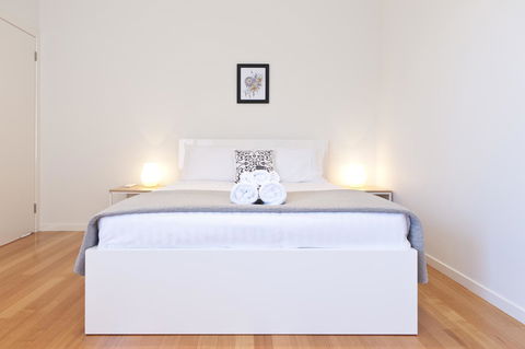 Sandy Bay Waterfront Home - Holiday Find 22