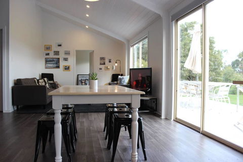 Boomers Retreat, Alonnah, Bruny Island - Holiday Find 1