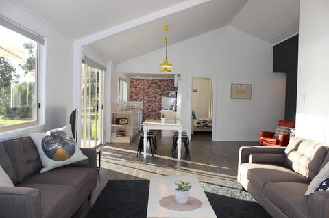 Boomers Retreat, Alonnah, Bruny Island - Holiday Find 0
