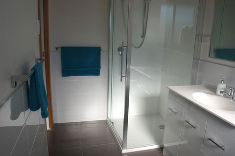 Modern 2 Bedroom Appartment - Holiday Find 10