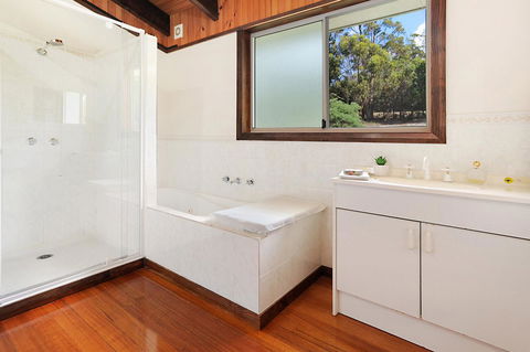 Harvey Farm Lodge - Holiday Find 13