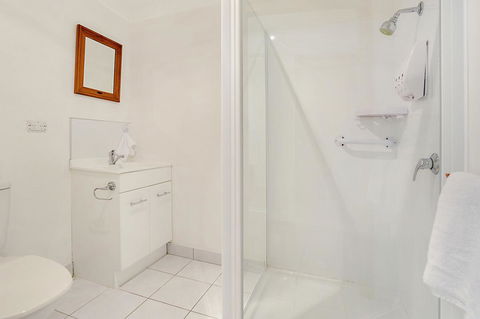 Harvey Farm Lodge - Holiday Find 21