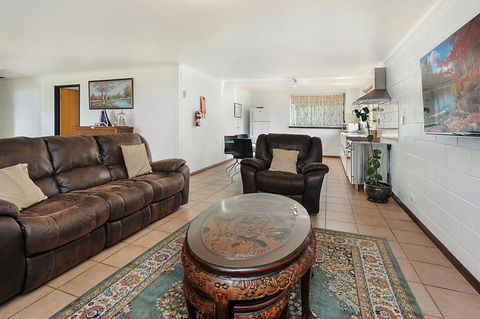 Harvey Farm Lodge - Holiday Find 17