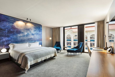 MACq 01 Hotel - Holiday Find 5