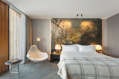 MACq 01 Hotel - Holiday Find 11