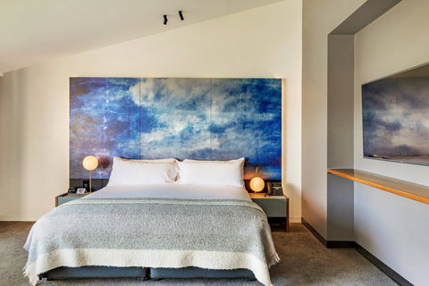 MACq 01 Hotel - Holiday Find 25