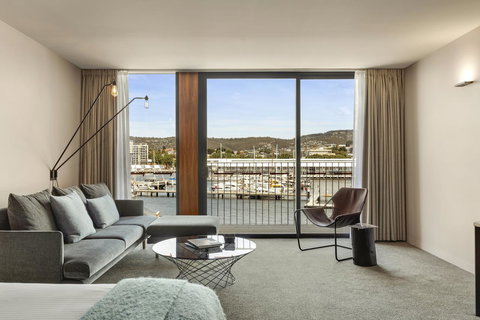 MACq 01 Hotel - Holiday Find 32