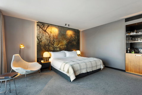 MACq 01 Hotel - Holiday Find 10