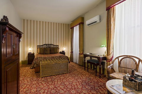 Hadley\'s Orient Hotel - Holiday Find 31