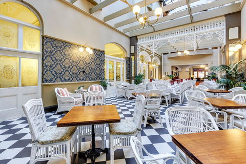 Hadley\'s Orient Hotel - Holiday Find 1