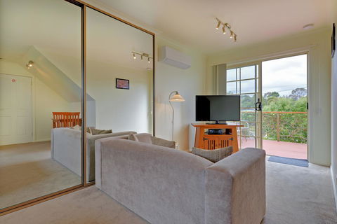 Aloft Boutique Accommodation - Holiday Find 10