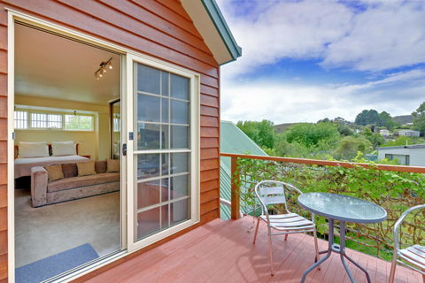 Aloft Boutique Accommodation - Holiday Find 11