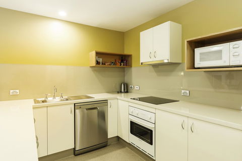 The Old Woolstore Apartment Hotel - Holiday Find 16