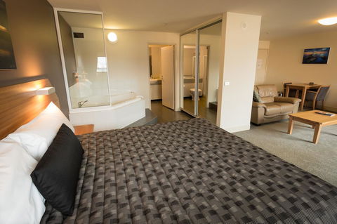 The Old Woolstore Apartment Hotel - Holiday Find 31