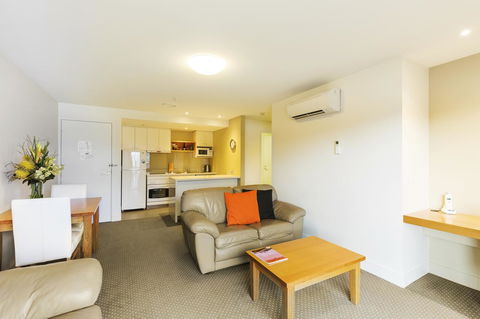 The Old Woolstore Apartment Hotel - Holiday Find 12