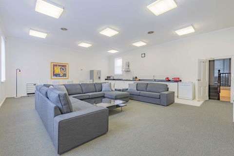 4 Bedroom House - Hobart CBD - Free Parking - Free WIFI - Holiday Find 17