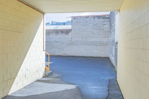 4 Bedroom House - Hobart CBD - Free Parking - Free WIFI - Holiday Find 26