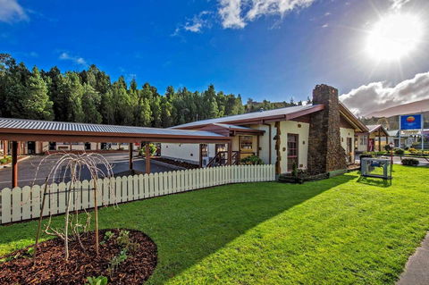 Gold Rush Inn - Holiday Find 10