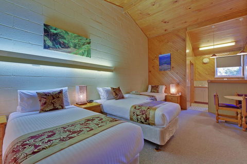 Gold Rush Inn - Holiday Find 19