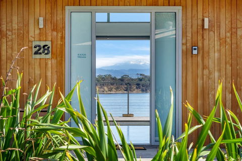 Sunset Bay Escape - Holiday Find 30