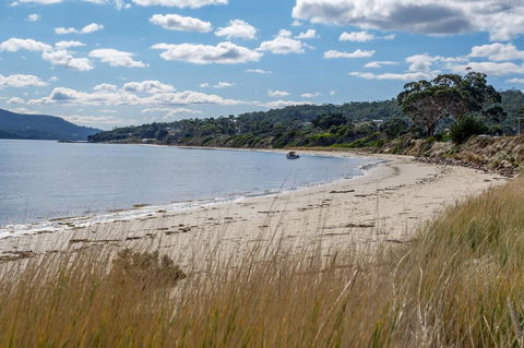 Sunset Bay Escape - Holiday Find 2