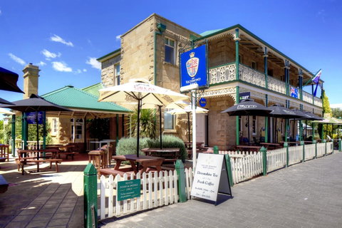 The Richmond Arms Hotel - Holiday Find 1