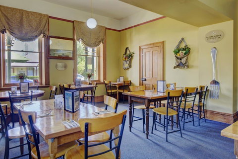 The Richmond Arms Hotel - Holiday Find 11