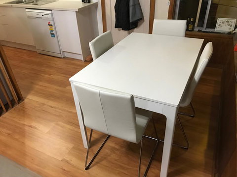 Summertime Cottage - Holiday Find 1