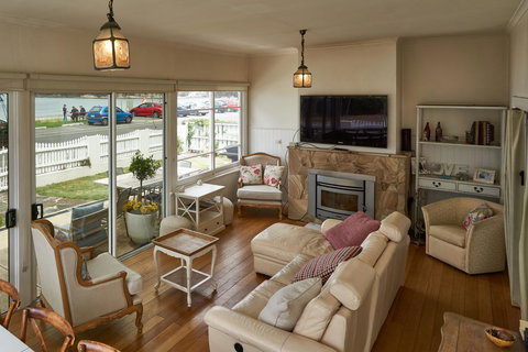 The Ultimate Beach House - Holiday Find 3