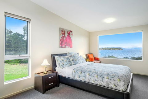 Manfield Seaside Bruny Island - Holiday Find 1